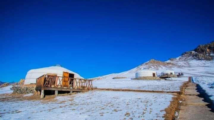 מלון Bayan Bulagiin Hural Apache Eco Camp, Terelj Nationalpark Mongolia מראה חיצוני תמונה